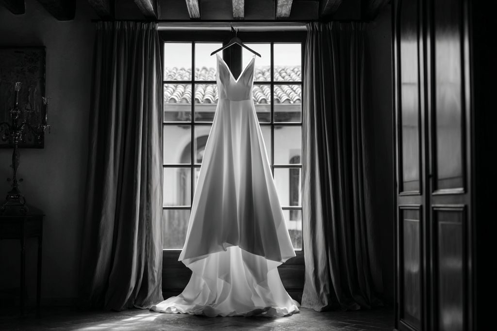 Robe de mariée noir et blanc un choix audacieux pour une cérémonie élégante et originale